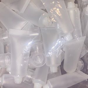 Lipgloss containers